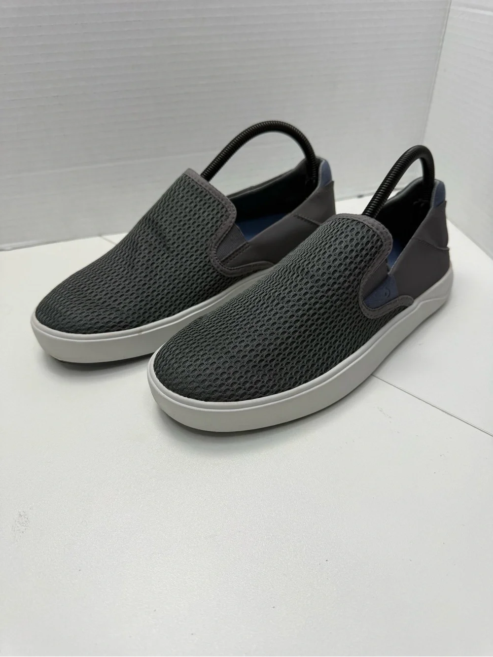 OluKai Men's Gray Knit Slip-On Sneakers size 7